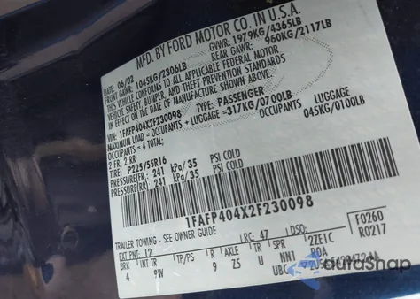 2002 Ford Mustang z USA, uszkodzony, nr VIN 1FAFP404X2F230098